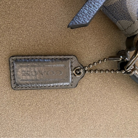 Coach purse - Picture 9 of 10